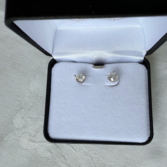 Martini Set solitaire Stud Earrings 1.48 ct natural diamond 14k white gold. - Picture 4 of 8